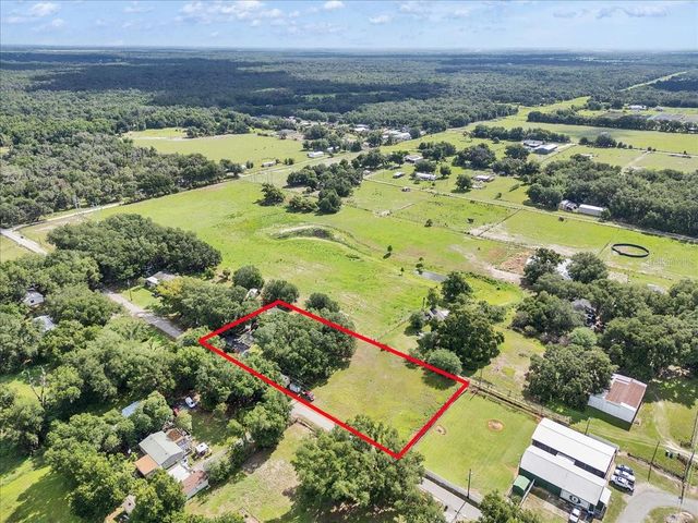 10424 LYONS AVENUE, Lithia, FL 33547