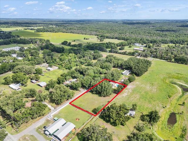 10424 LYONS AVENUE, Lithia, FL 33547