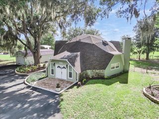 10424 LYONS AVENUE, Lithia, FL 33547