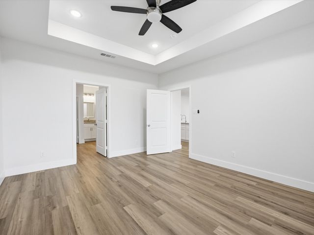 108 N Couch Street, Italy, TX 76651
