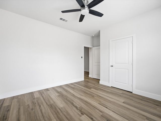 108 N Couch Street, Italy, TX 76651