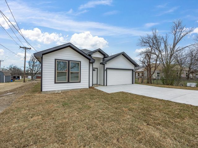 108 N Couch Street, Italy, TX 76651