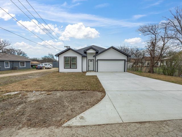 108 N Couch Street, Italy, TX 76651
