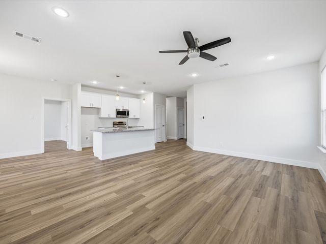 108 N Couch Street, Italy, TX 76651