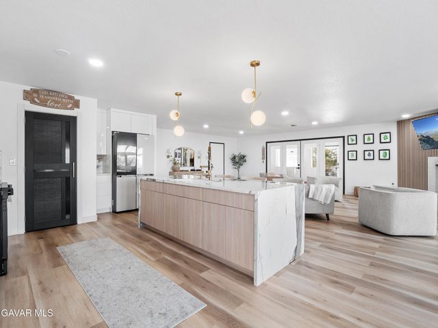 40646 W 27th Street, Palmdale, CA 93551