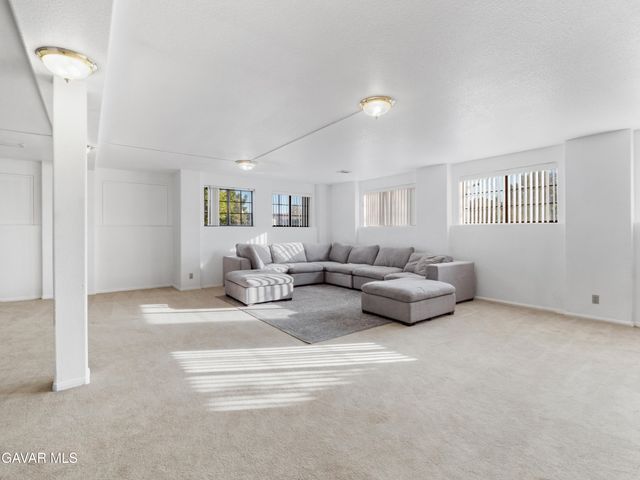 40646 W 27th Street, Palmdale, CA 93551