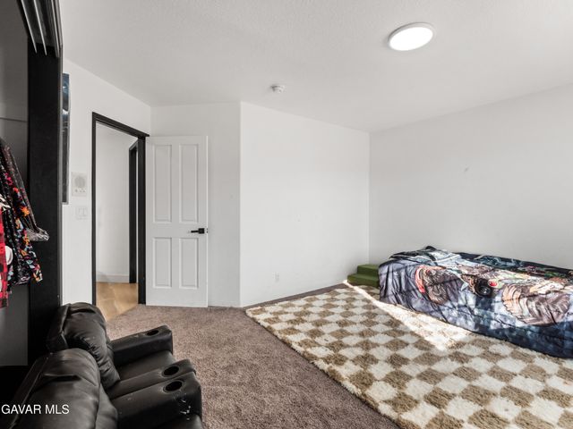 40646 W 27th Street, Palmdale, CA 93551