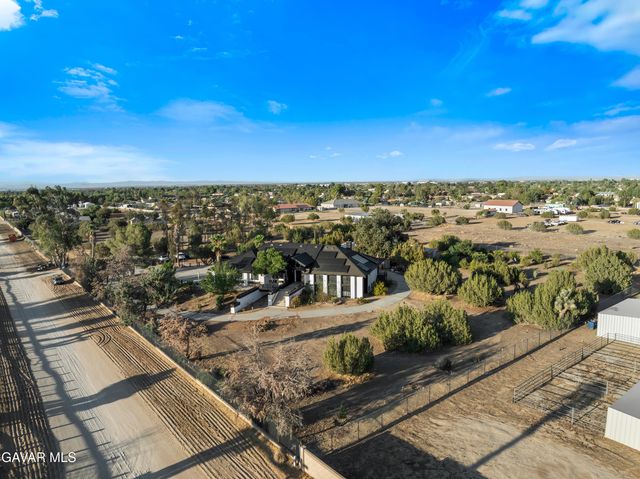 40646 W 27th Street, Palmdale, CA 93551