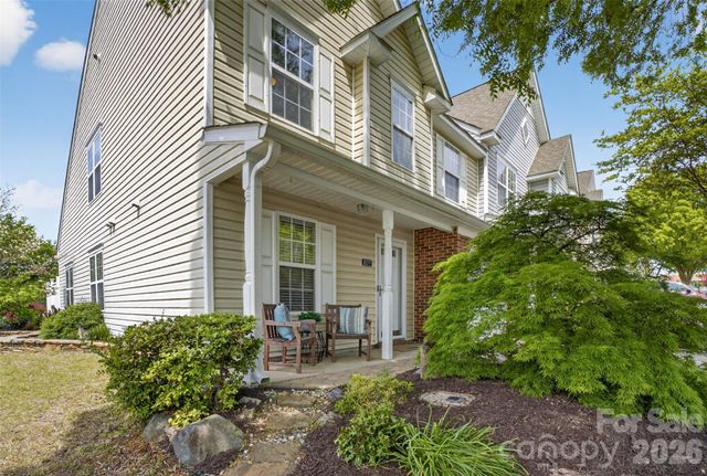 809 Rock Lake Glen, Fort Mill, SC 29715