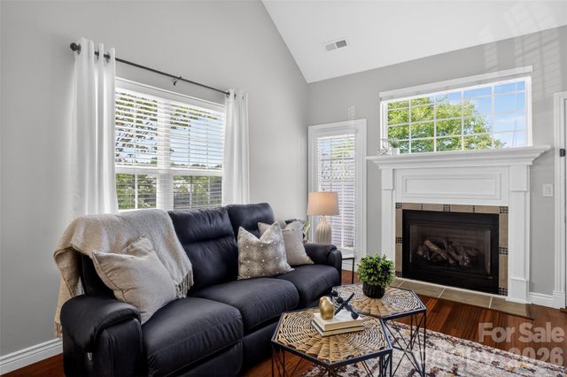 809 Rock Lake Glen, Fort Mill, SC 29715