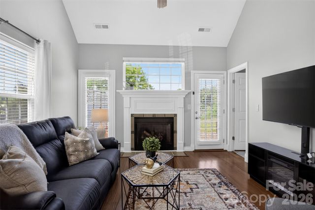 809 Rock Lake Glen, Fort Mill, SC 29715