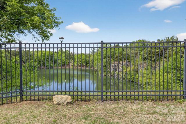 809 Rock Lake Glen, Fort Mill, SC 29715