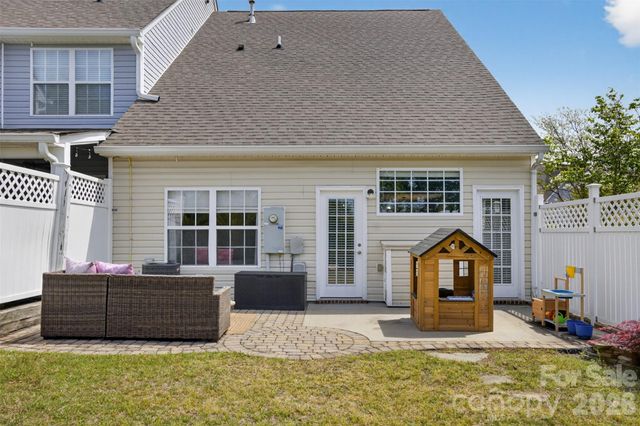 809 Rock Lake Glen, Fort Mill, SC 29715