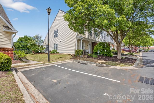 809 Rock Lake Glen, Fort Mill, SC 29715