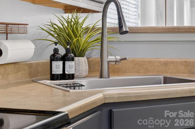 809 Rock Lake Glen, Fort Mill, SC 29715