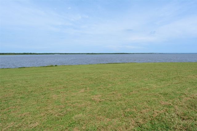 1213 Beacon Shore Drive, Kemp, TX 75143
