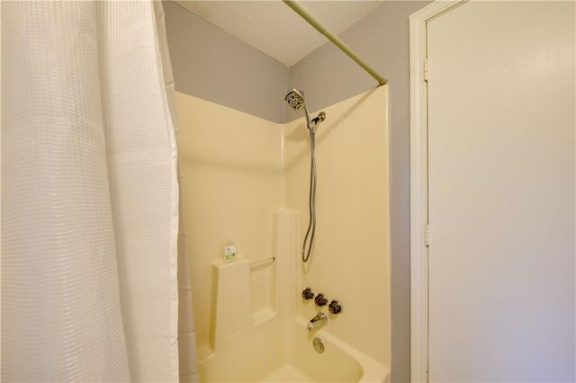 393 Garnet Drive, Ellijay, GA 30540