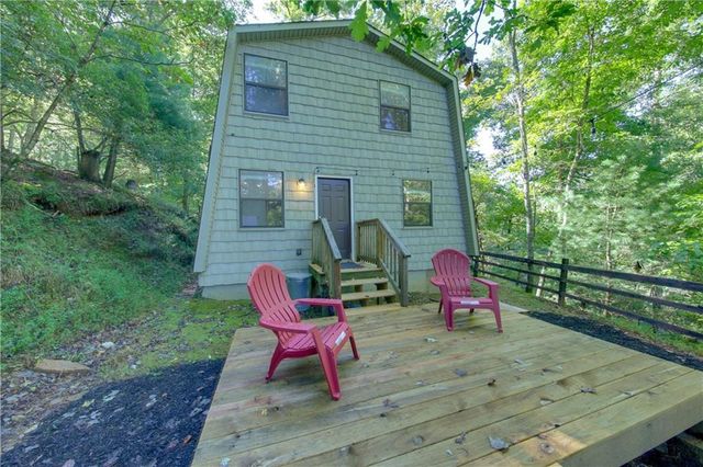 393 Garnet Drive, Ellijay, GA 30540