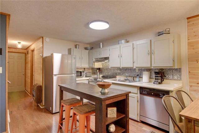 393 Garnet Drive, Ellijay, GA 30540