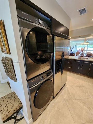 5590 Via Delray B, Delray Beach, FL 33484
