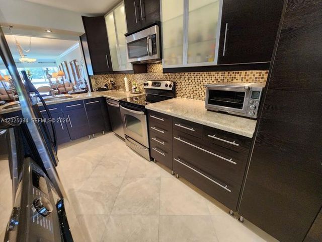 5590 Via Delray B, Delray Beach, FL 33484