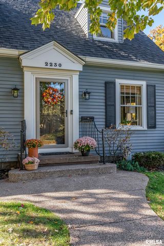 2230 WARREN Street, Davenport, IA 52804