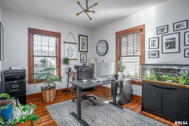 2230 WARREN Street, Davenport, IA 52804