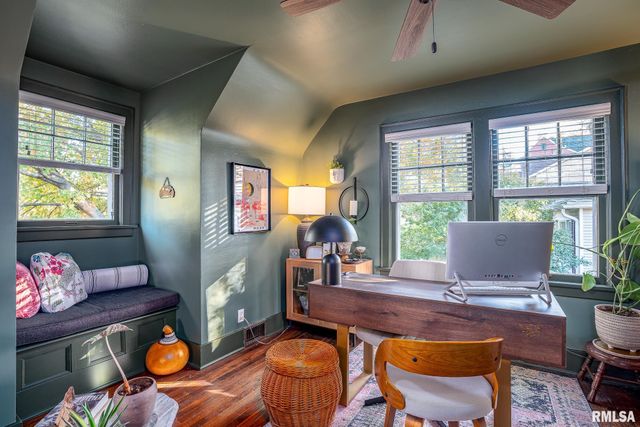 2230 WARREN Street, Davenport, IA 52804