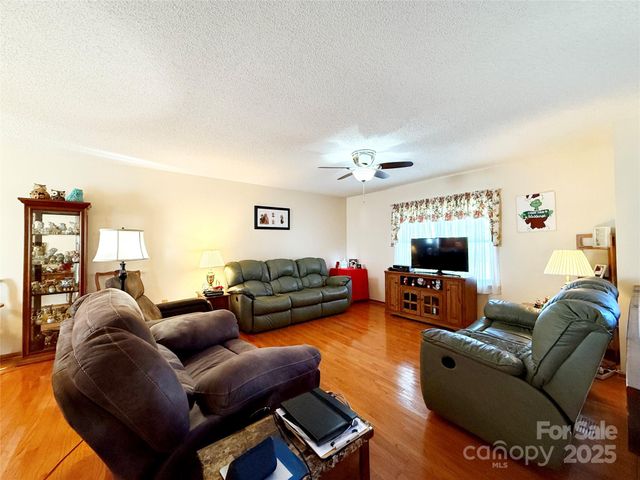 4679 Mayfield Drive, Granite Falls, NC 28630