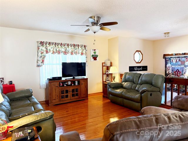 4679 Mayfield Drive, Granite Falls, NC 28630