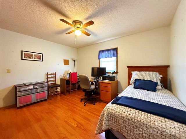 4679 Mayfield Drive, Granite Falls, NC 28630