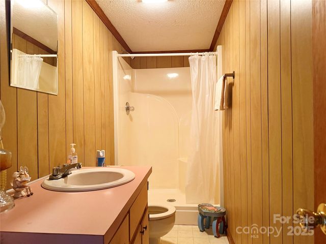 4679 Mayfield Drive, Granite Falls, NC 28630