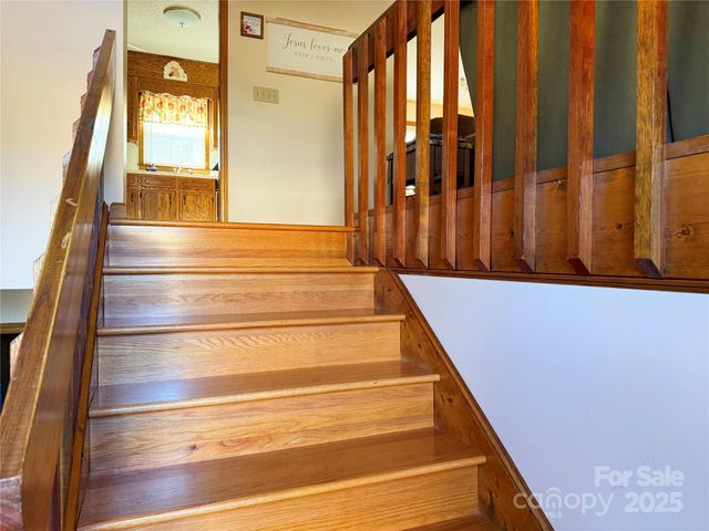 4679 Mayfield Drive, Granite Falls, NC 28630