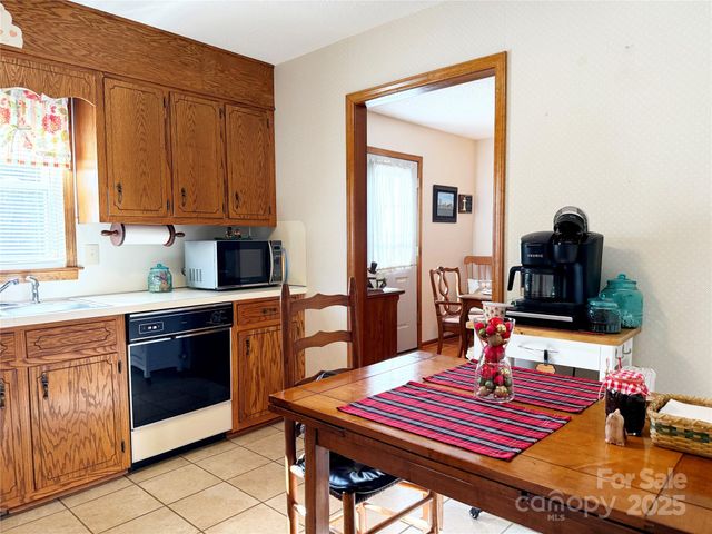 4679 Mayfield Drive, Granite Falls, NC 28630