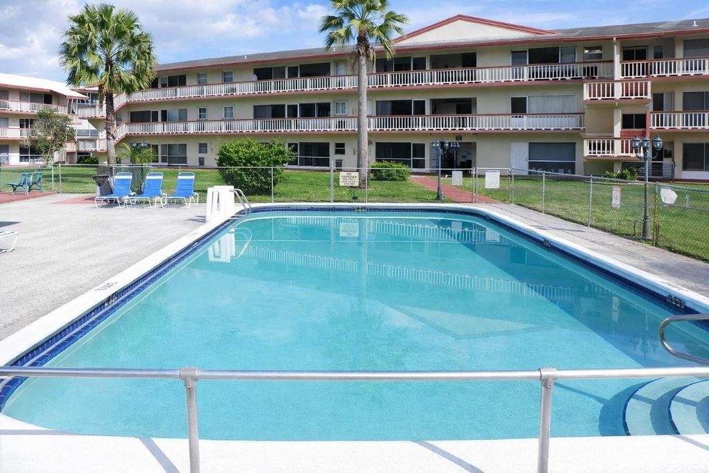 5300 Washington Street 107D, Hollywood, FL 33021