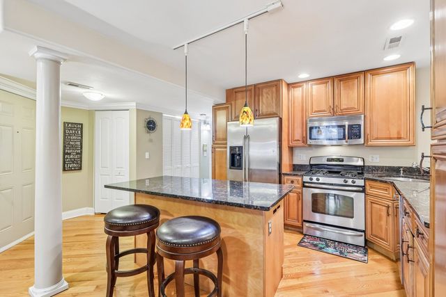 5859 N Glenwood Avenue G, Chicago, IL 60660