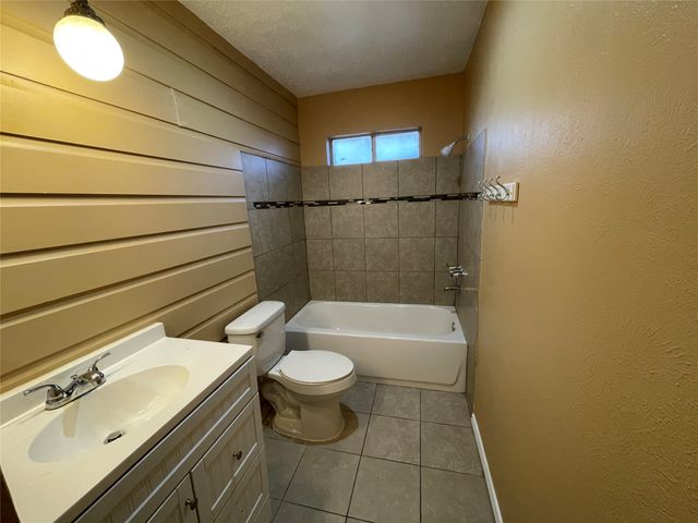 608 Coolwood Lane, Mesquite, TX 75149