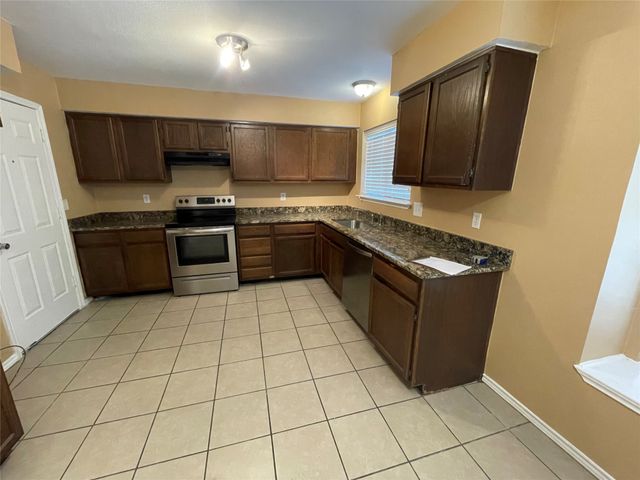 608 Coolwood Lane, Mesquite, TX 75149