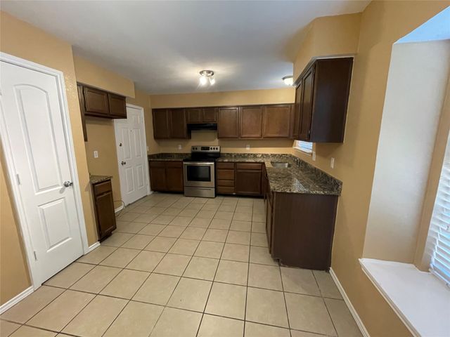 608 Coolwood Lane, Mesquite, TX 75149