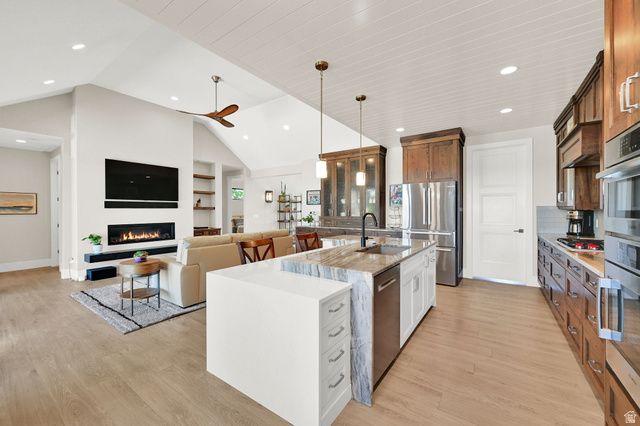 151 N WELDEN WAY, Layton, UT 84041