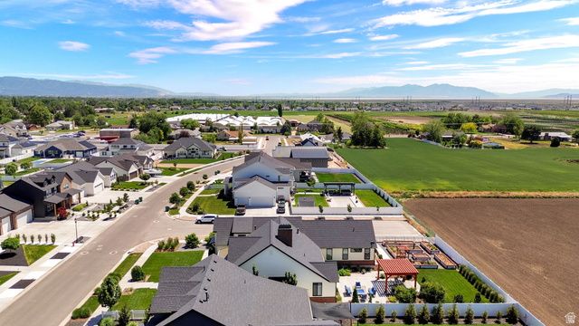 151 N WELDEN WAY, Layton, UT 84041