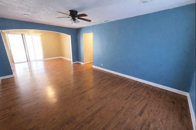 705 Glynn Oaks Drive, Arlington, TX 76010