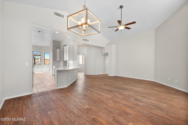 8381 S Camino Bengala, Tucson, AZ 85747