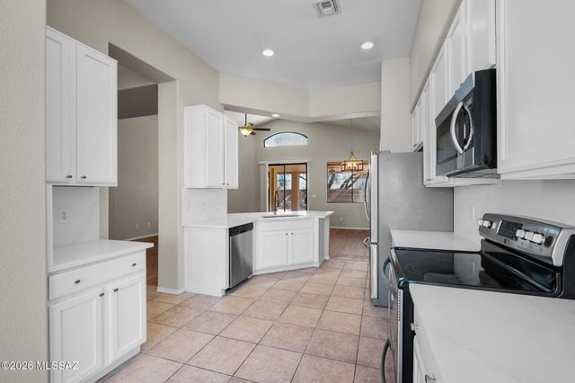 8381 S Camino Bengala, Tucson, AZ 85747