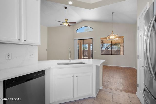 8381 S Camino Bengala, Tucson, AZ 85747