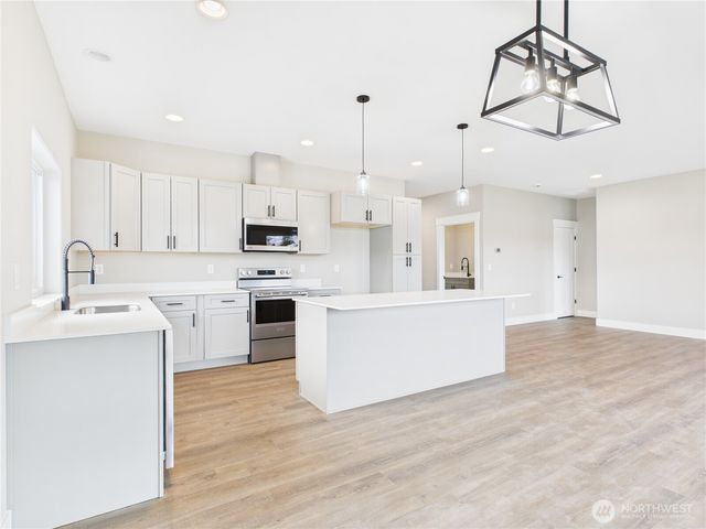 2470 Noah Street SE, East Wenatchee, WA 98802