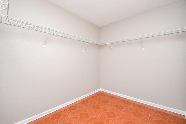2926 Yearling Colt Court, Houston, TX 77038
