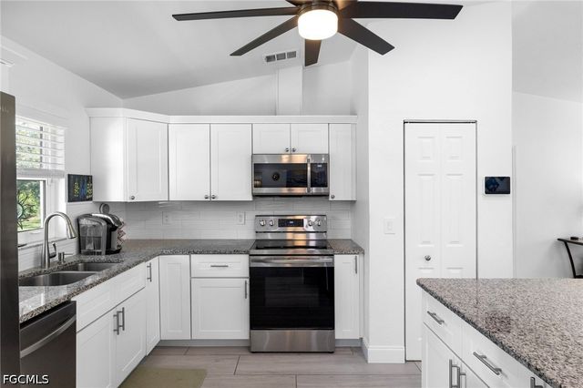 5776 Trout RD, Bokeelia, FL 33922