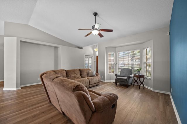 115 Silver Bell Crescent, Royal Palm Beach, FL 33411