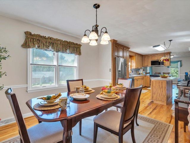 65 Sandalwood DR, Bassett, VA 24055